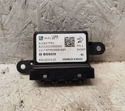 Opel Insignia B Parking PDC control unit/module 84211899 812857993