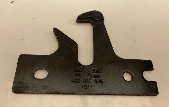 Audi A7 S7 4G Engine bonnet/hood lock/latch loop/hook 4G0823485