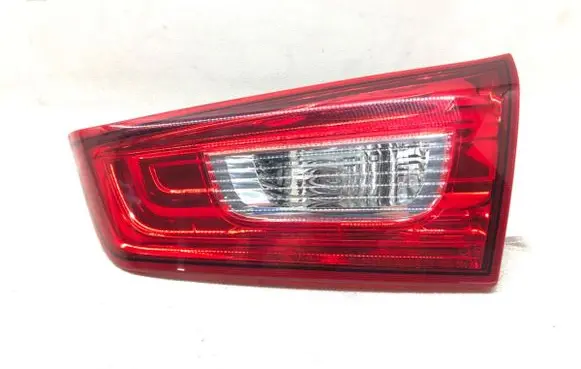 Mitsubishi Outlander Rear/tail lights P9373R