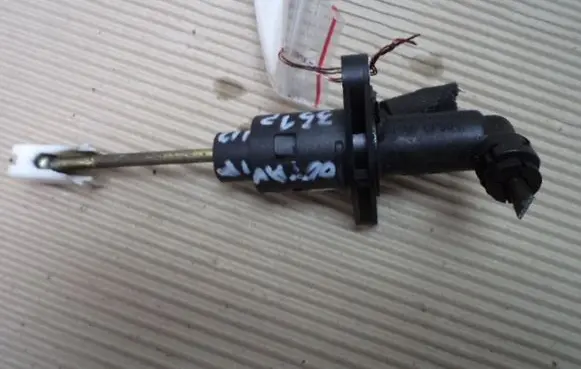 Skoda Octavia Mk1 (1U) Clutch master cylinder