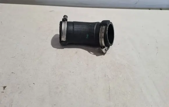 Porsche Macan (95B) Intercooler hose/pipe 95B145737A