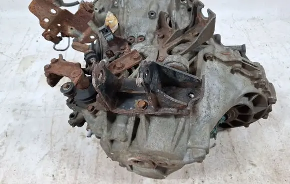 Toyota Corolla Verso AR10 Manual 6 speed gearbox 3030064020 7421335