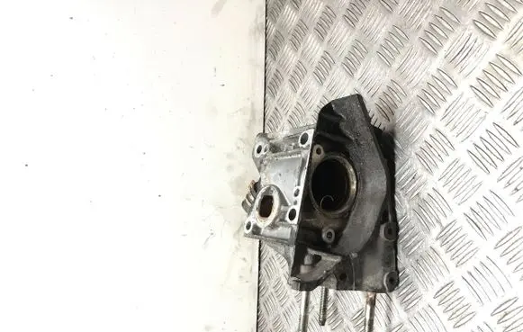 Peugeot 307 Engine mounting bracket 9635986680