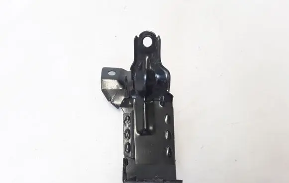 Volvo V60 Radiator mount bracket 31261932