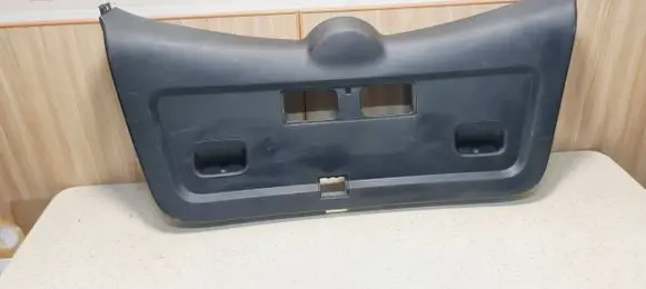 Toyota Corolla Verso AR10 Tailgate/boot lid cover trim 