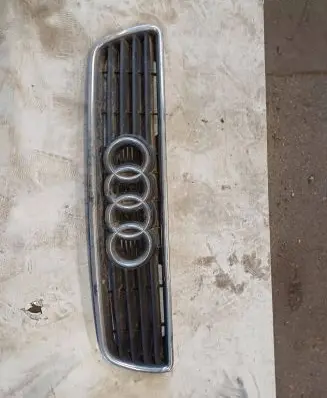 Audi A6 S6 C4 4A Front grill 4A0853651C