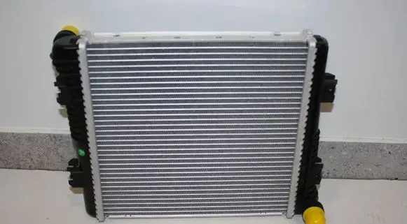 Mercedes-Benz C W205 Coolant radiator A0995005903