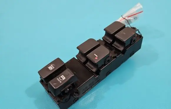 KIA Soul Electric window control switch 93570-2K000 IMPRK1442798