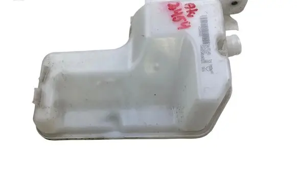 Volkswagen Golf VIII Windshield washer fluid reservoir/tank 5WA955448