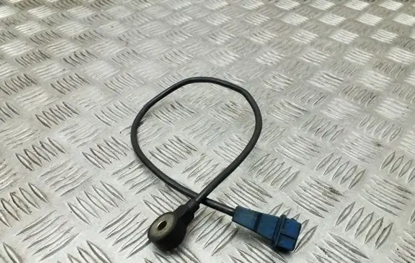 Audi A6 S6 C5 4B Detonation knock sensor 054905377G 5WM1512