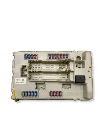 Nissan Murano Z51 Fuse module 284B71BY0A
