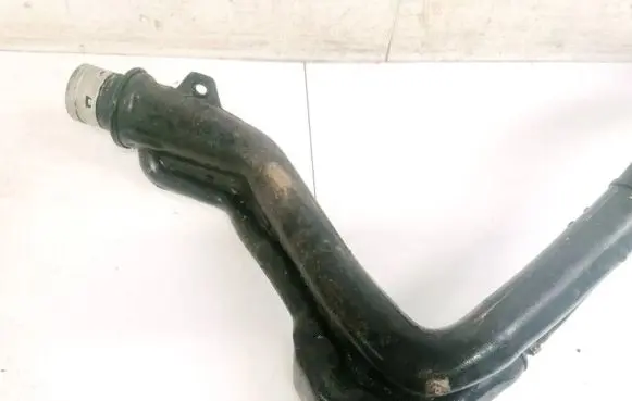 Opel Zafira B Fuel tank filler neck pipe 13159945 551020308