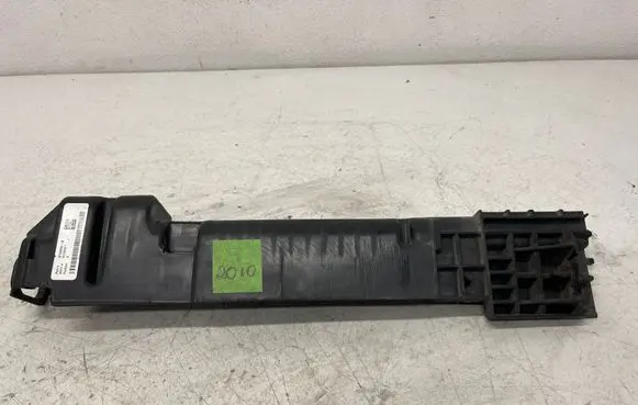 BMW X3 F25 Radiator mount bracket 7593839 73912311