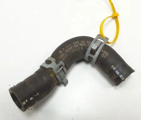 Mercedes-Benz A W169 Engine coolant pipe/hose A6402033282