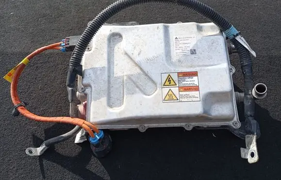 Tesla Model S Voltage converter inverter 102866500E