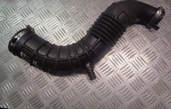 Renault Megane II Air intake hose/pipe