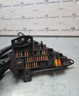 BMW 5 E60 E61 Fuse module 6906588