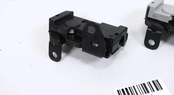 Mercedes-Benz C W206 Engine bonnet/hood lock/catch 2048703158 20465306