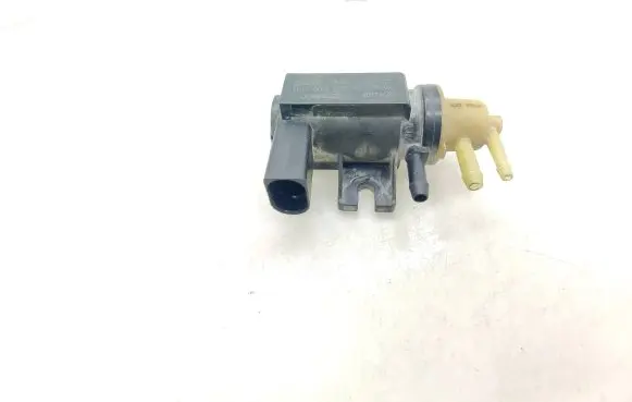 Volkswagen Caddy Turbo solenoid valve 1K0906627A 09T090 70086800