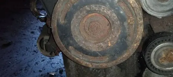 Peugeot 406 Crankshaft pulley