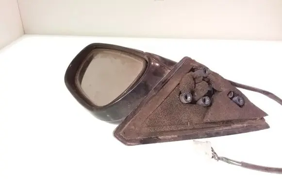 Mazda 626 Front door electric wing mirror E13010519