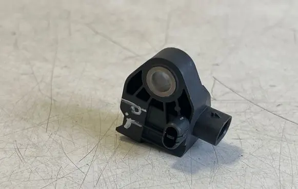 Porsche Taycan 9J1 Airbag deployment crash/impact sensor 4N0959651D