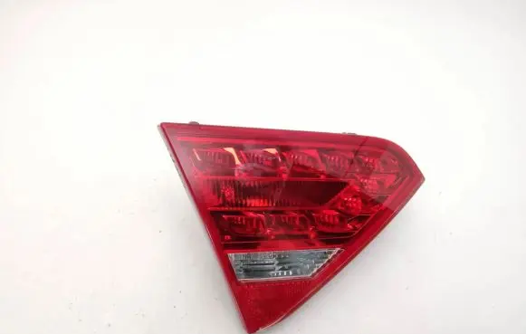 Audi A5 Sportback 8TA Tailgate rear/tail lights 8T0945093A