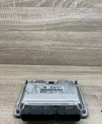 Seat Leon (1M) Engine control unit/module 038906012AT 0281010062