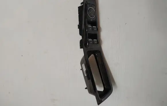 Ford Edge II Front door interior handle trim FT4B14R564BF3ZHE 672016423