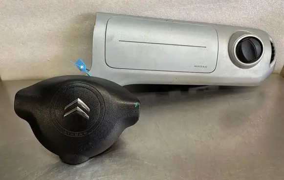 Citroen Berlingo Trunk lid opening control unit 