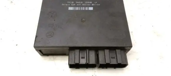 Volkswagen Golf IV Comfort/convenience module 1C0962258J 5ZA00795550