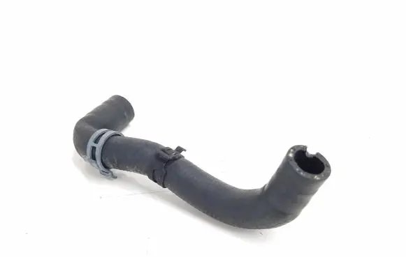 Volkswagen PASSAT B8 Engine coolant pipe/hose