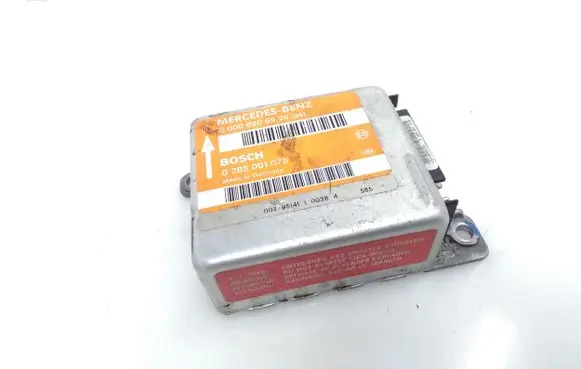 Mercedes-Benz E W124 Airbag control unit/module 0285001075 0008206926