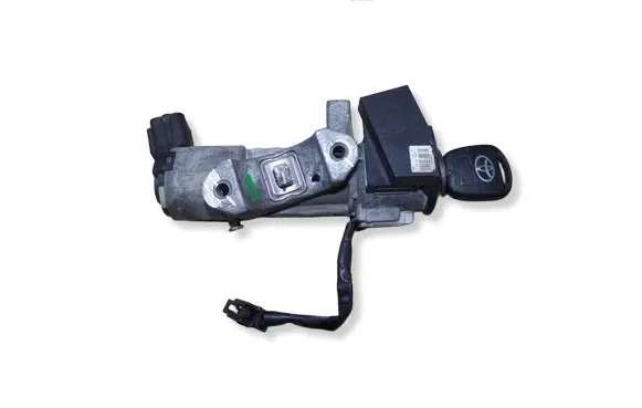 Toyota Avensis T250 Ignition lock 