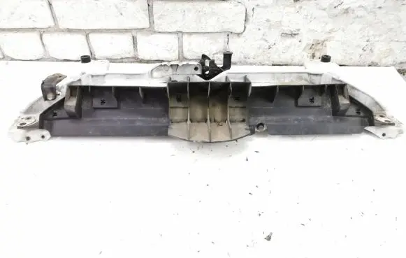 Toyota Yaris Top upper radiator support slam panel