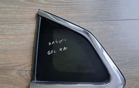 Nissan Qashqai Rear side window M5532 43R001595