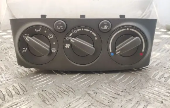 Toyota Avensis T250 Interior fan control switch 5590005120