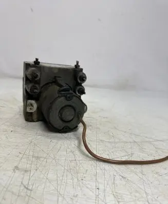 Audi A4 S4 B5 8D ABS Pump 8D0614111