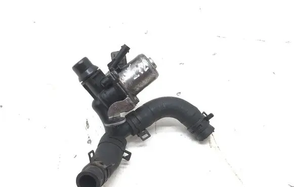 Mercedes-Benz E W212 Coolant heater control valve A65120000