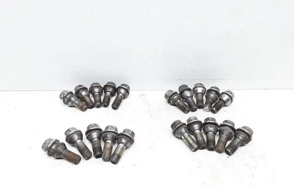 Volvo V60 Nuts/bolts 
