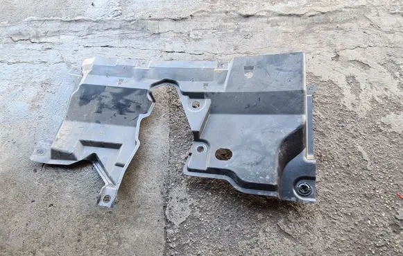 Lexus RX 450H Center/middle under tray cover 5816648050