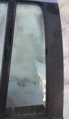 Opel Zafira A Rear vent window glass 