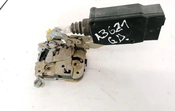 Mitsubishi Carisma Rear door lock