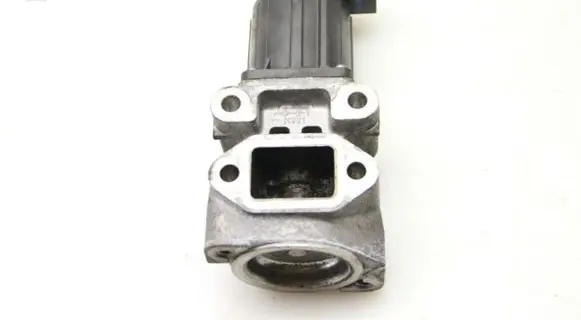 Opel Astra J EGR valve 8973766633