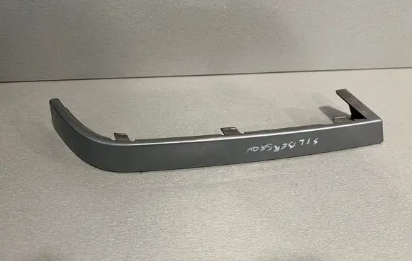 BMW 3 E46 Rear/tail light trim molding 7020079
