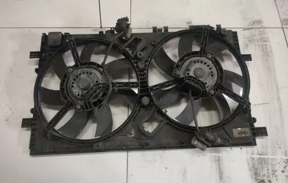 Opel Insignia A Radiator cooling fan shroud