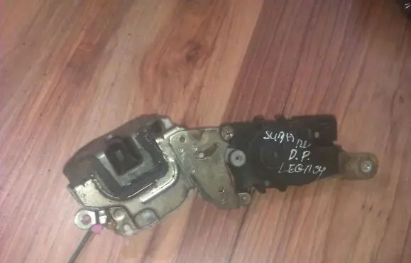 Subaru Legacy Front door lock