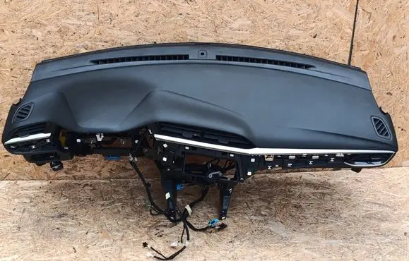 Opel Corsa F Dashboard 9820860280 93488040OR 9830583980