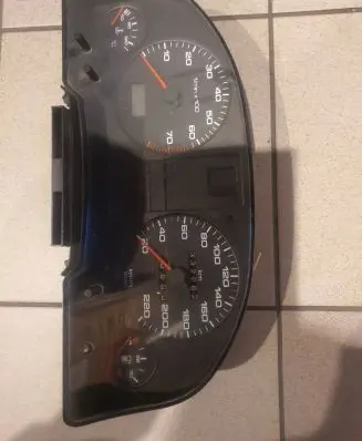 Audi 80 90 S2 B4 Speedometer (instrument cluster) 893919033BB 893919059C