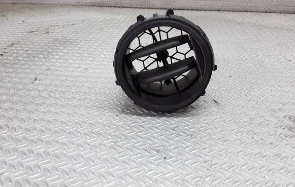 Toyota Yaris Dashboard side air vent grill/cover trim